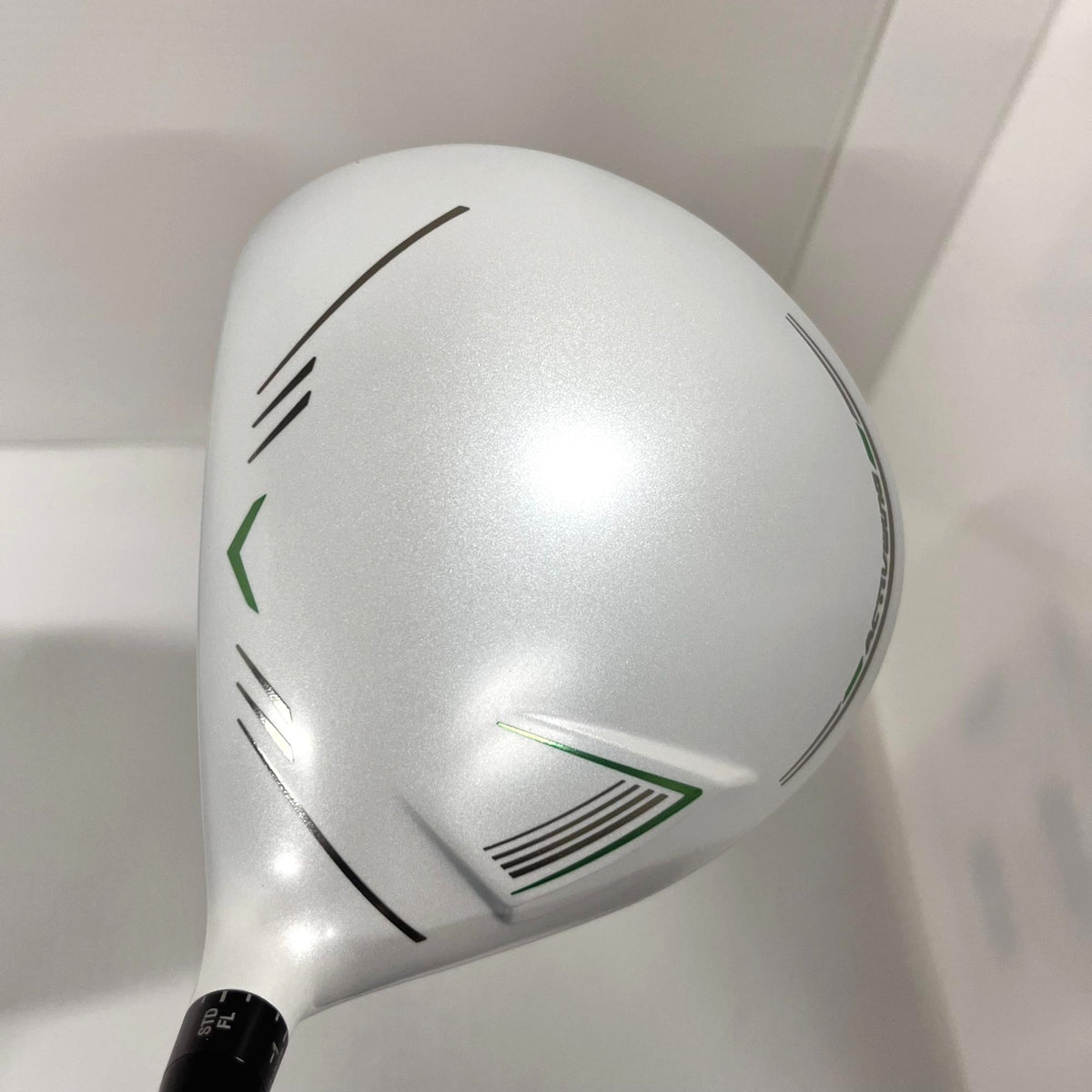 XXIO
Driver XXIO (2022) eks White 9.5° Stiff Miyazaki AX-2(DR)