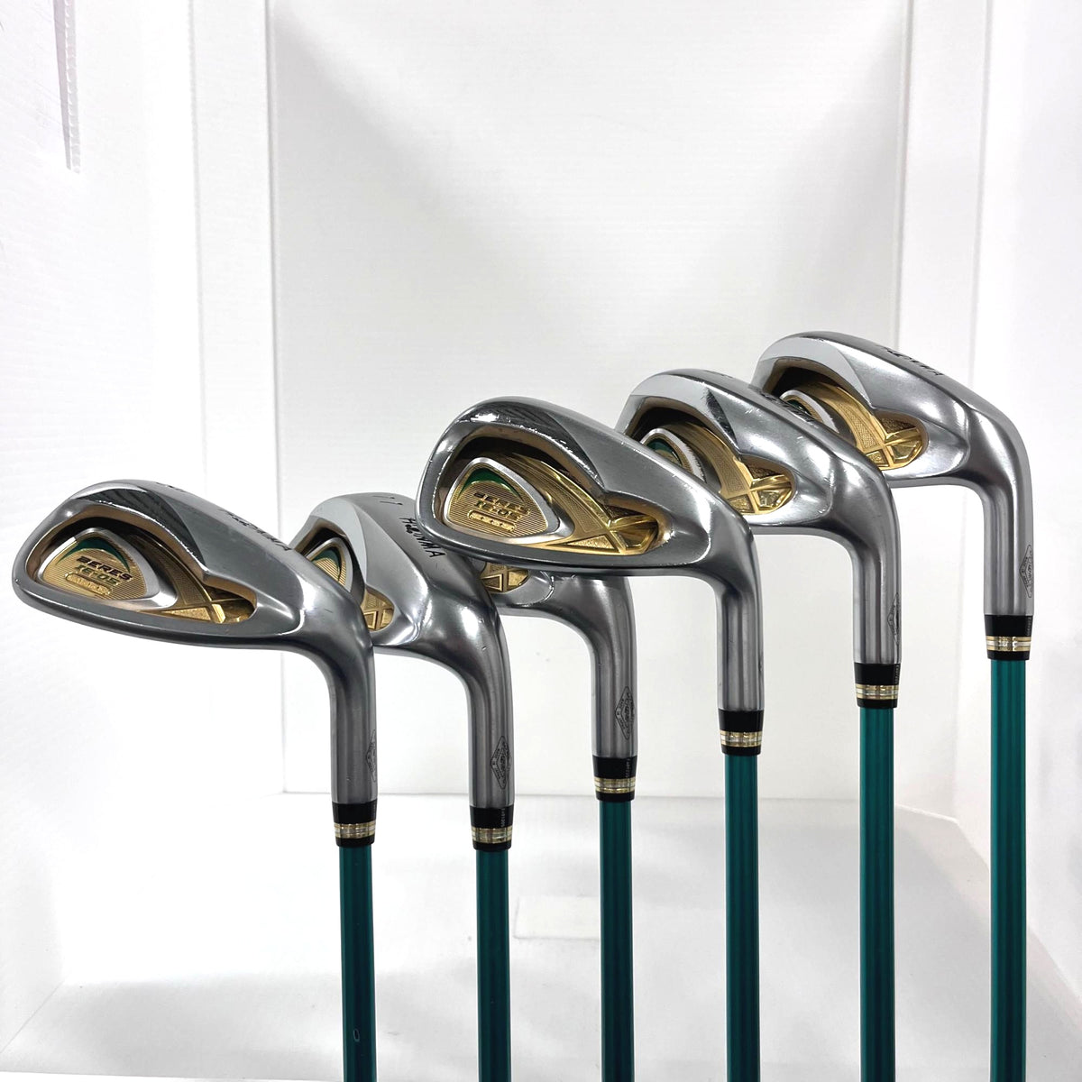 HONMA Iron Set BERES IE-05 3S ARMRQ∞ 44 (Iron) 6 pieces Men