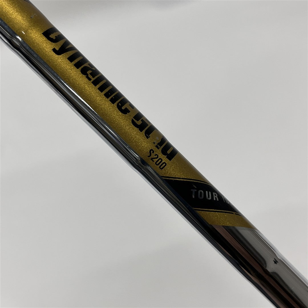 Honma Iron Set TOUR WORLD TW747Vx Stiff Dynamic Gold TOUR ISSUE S200 6 pieces