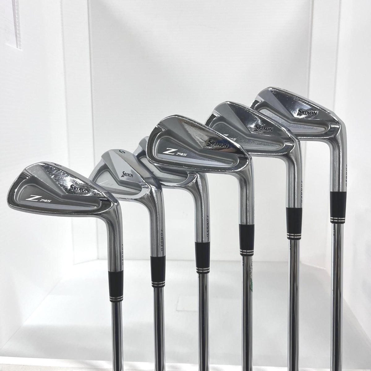 SRIXON
 Iron Set SRIXON Z745 Dynamic Gold D.S.T 6 pieces Men