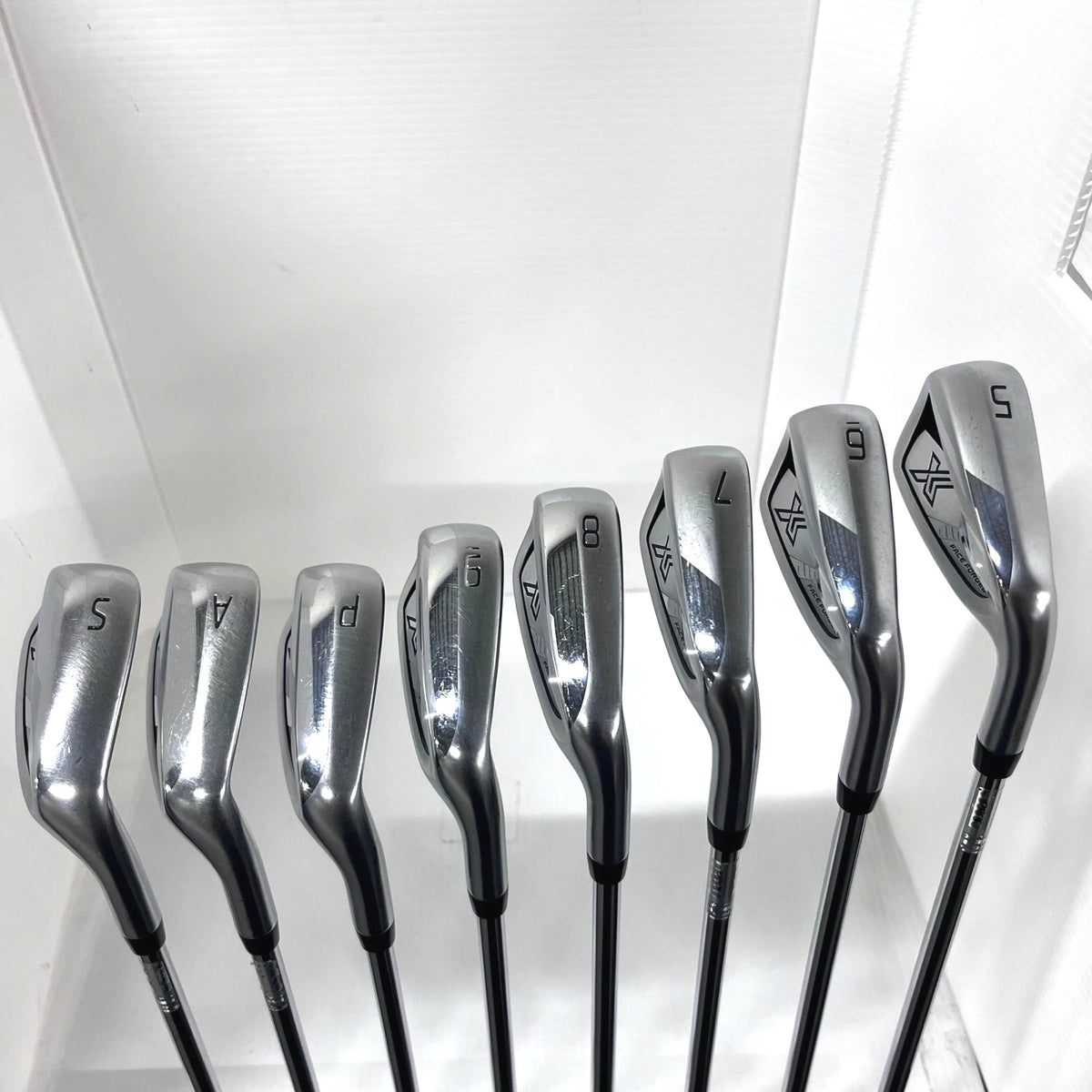 XXIO
 Iron Set XXIO (2024) eks Dynamic Gold 95 8 pieces Men