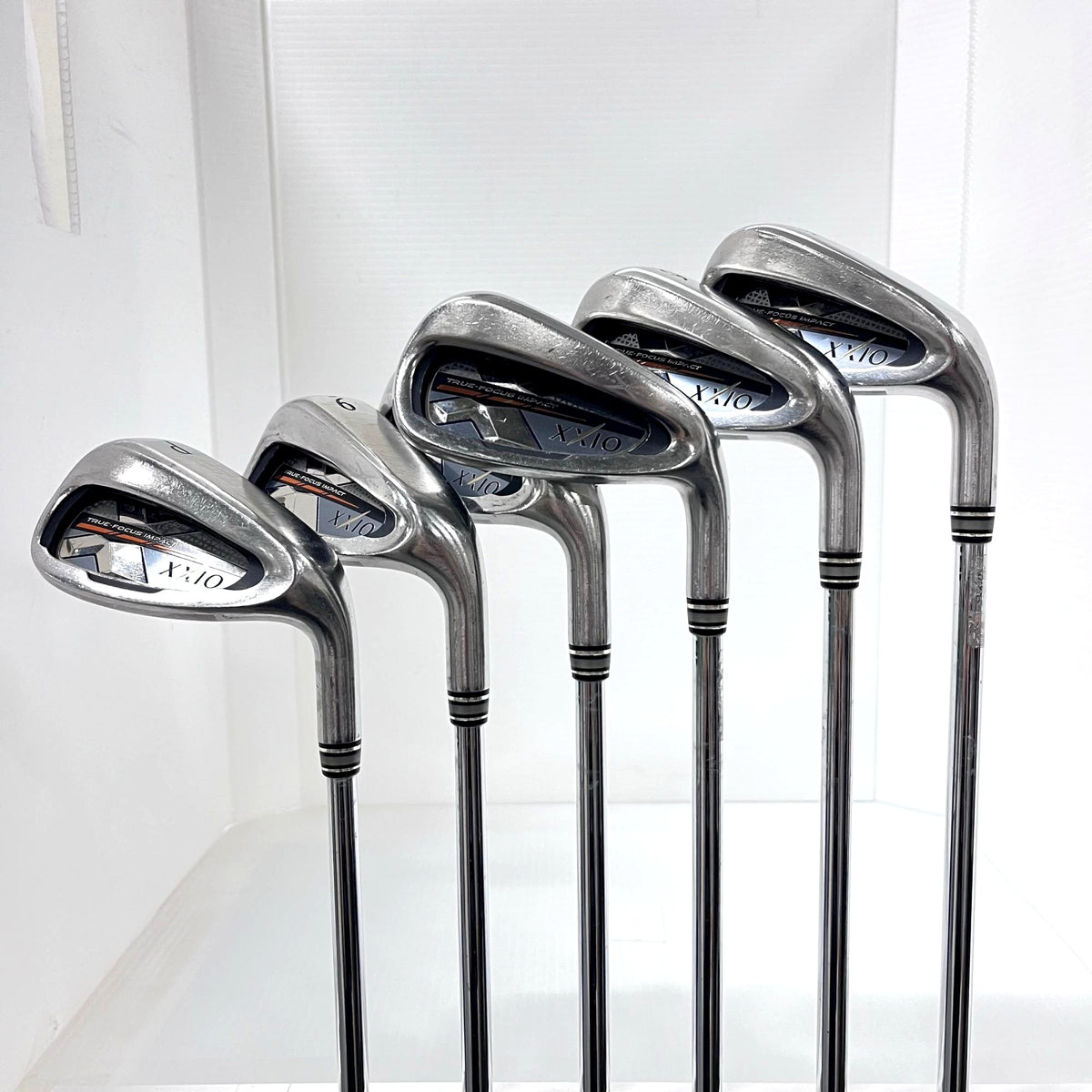 XXIO
 Iron Set XXIO (2018) NS PRO 870GH D.S.T for XXIO 6 pieces Men