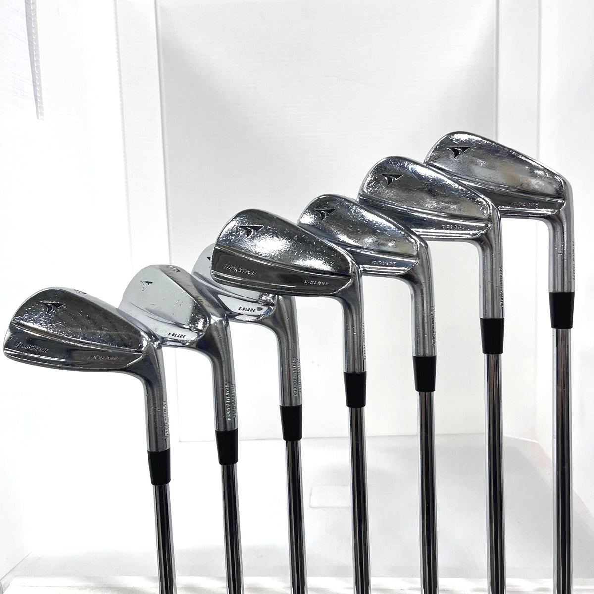 Bridgestone Iron Set TOURSTAGE 10-BLADE(2005) Dynamic Gold TOUR ISSUE 7 pieces Men