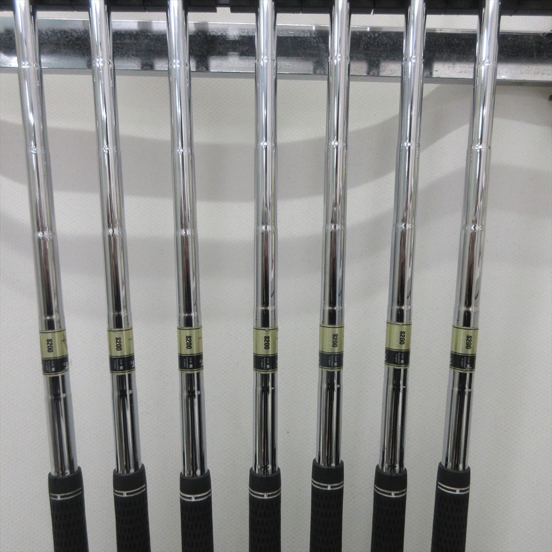 Dunlop Iron Set SRIXON Z-FORGED Stiff Dynamic Gold D.S.T S200 7 pieces