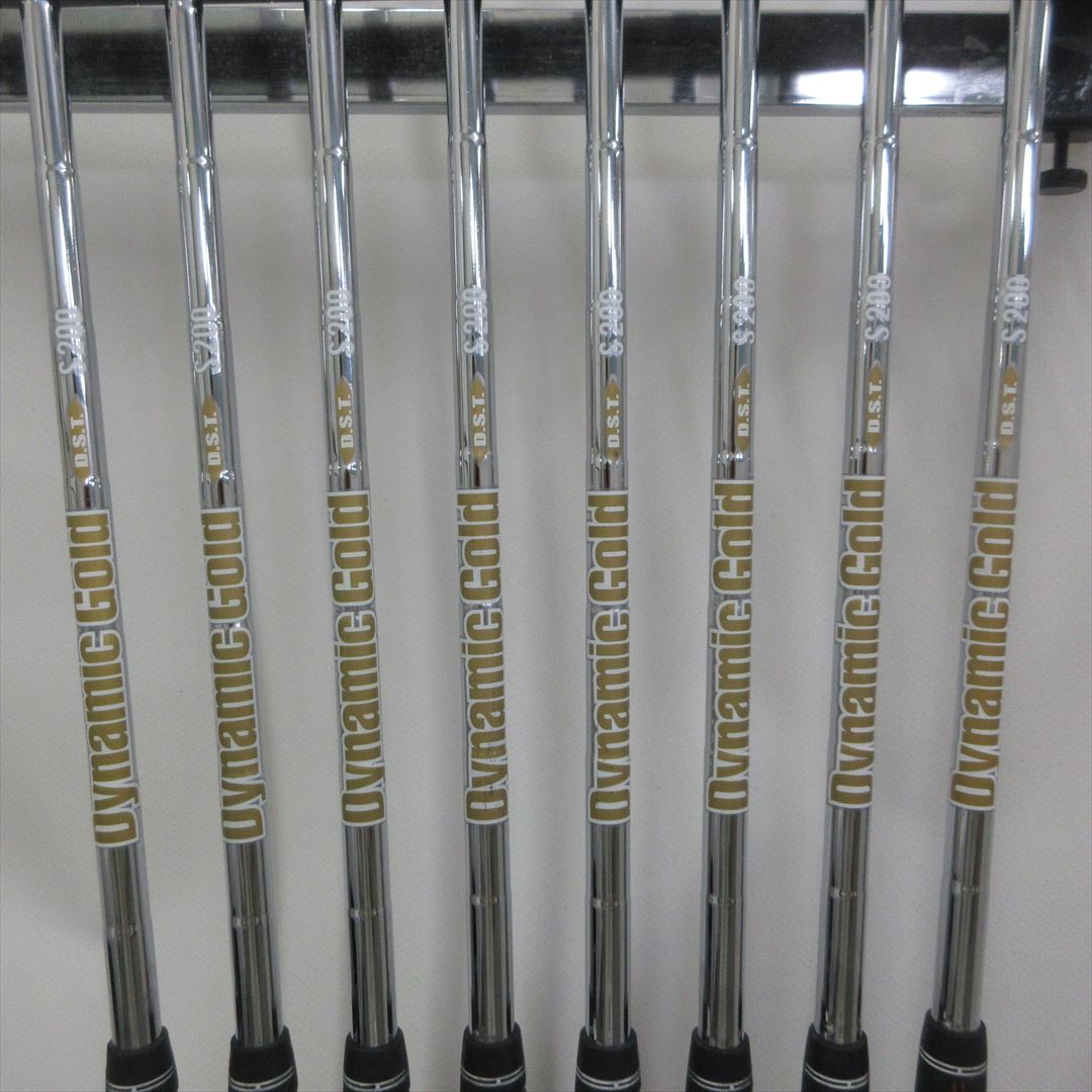 Dunlop Iron Set SRIXON ZX7 Mk 2 Stiff Dynamic Gold D.S.T S200 8 pieces