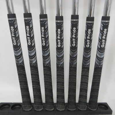 Bridgestone Iron Set TOUR B X-CBP Stiff NS PRO MODUS3 TOUR105 7 pieces