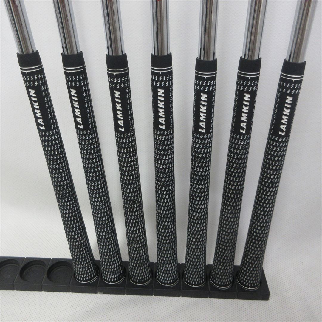 Bridgestone Iron Set TOUR B 201CB Stiff NS PRO MODUS3 TOUR105 7 pieces