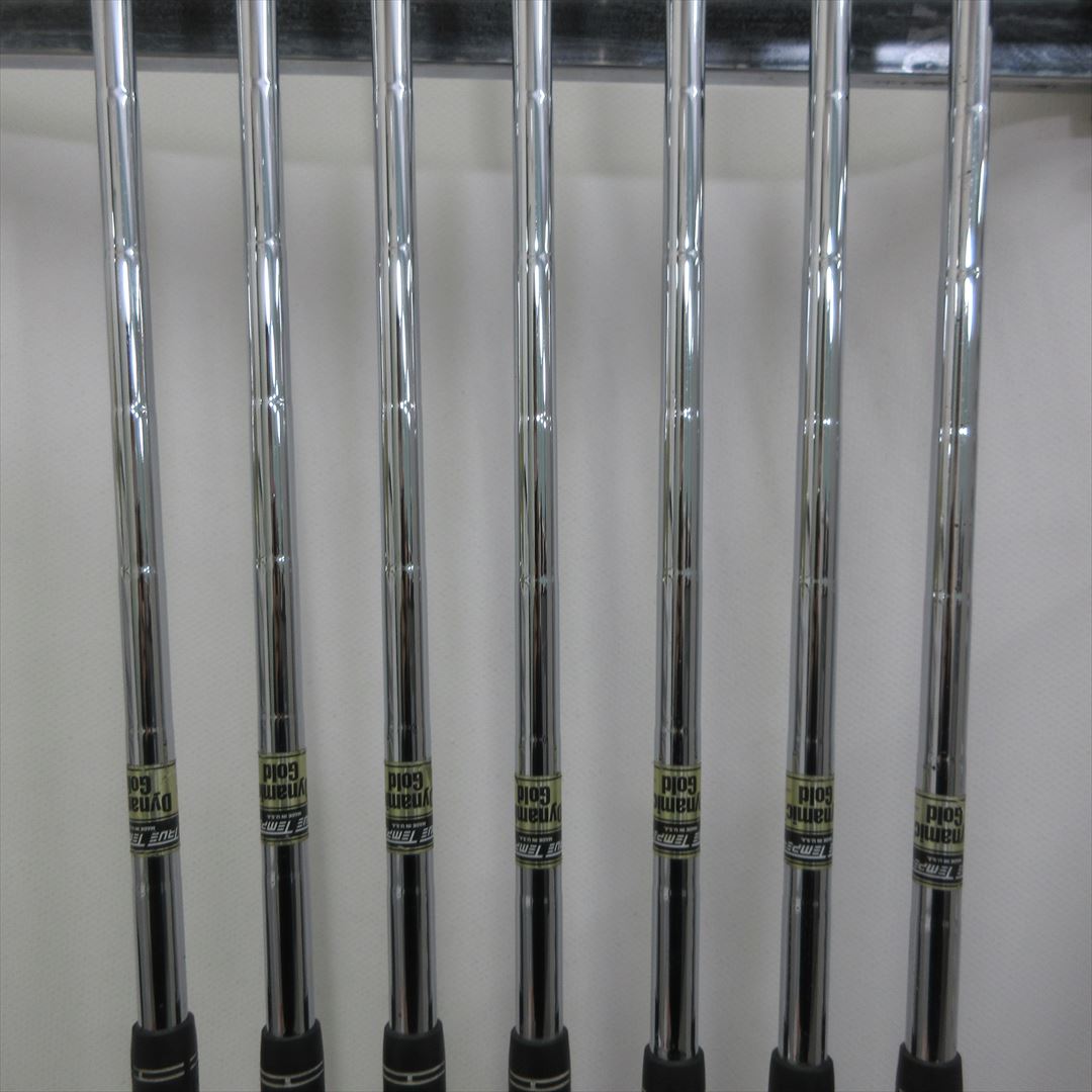 Dunlop Iron Set SRIXON Z945 Stiff Dynamic Gold S200 7 pieces