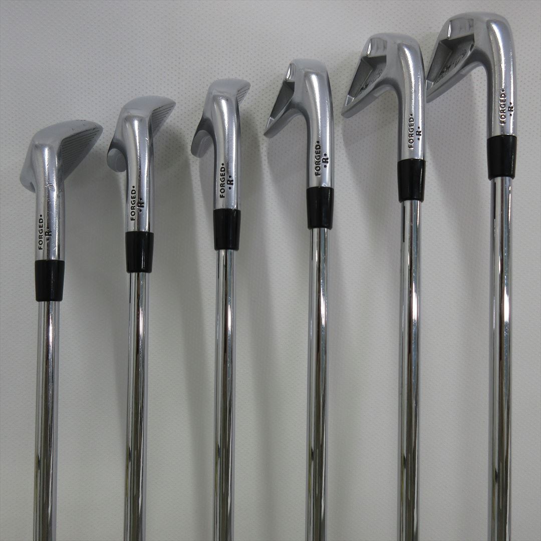 Callaway Iron Set RAZR X FORGED – GOLF Partner USA