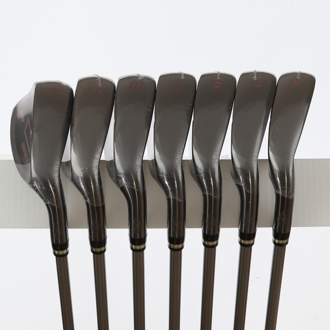 HONMA Iron Set BERES BLACK(2024) Ladies ARMRQ FX BLACK 7 pieces