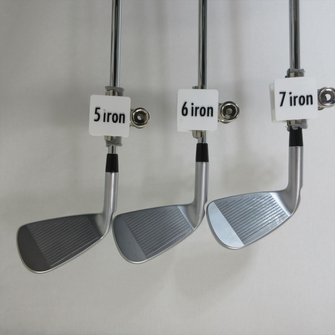 Ping Iron Set i230 Stiff Dynamic Gold S200 6 pieces Dot color Black: