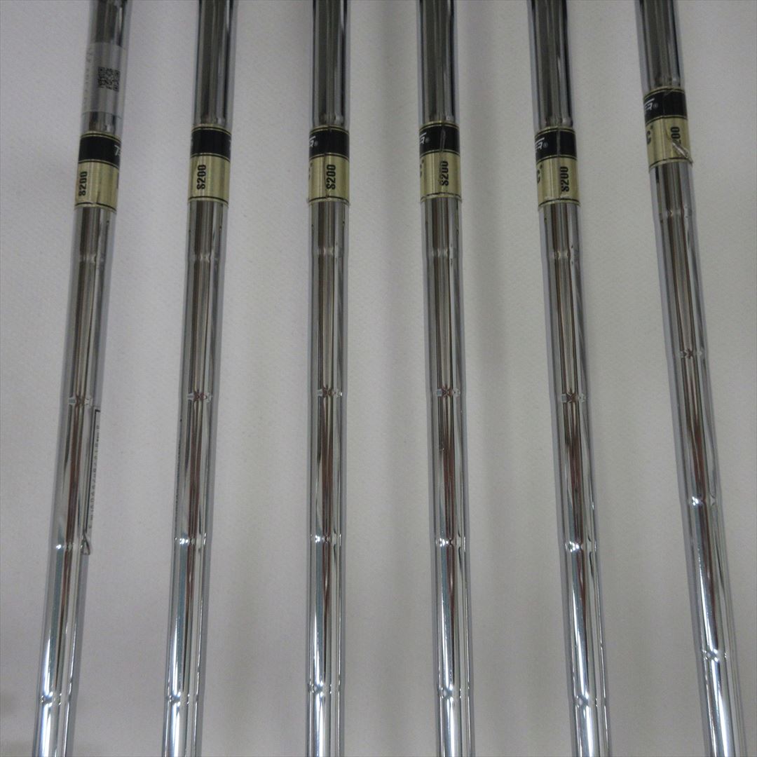 Ping Iron Set G425 Stiff Dynamic Gold S200 6 pieces Dot Color Black